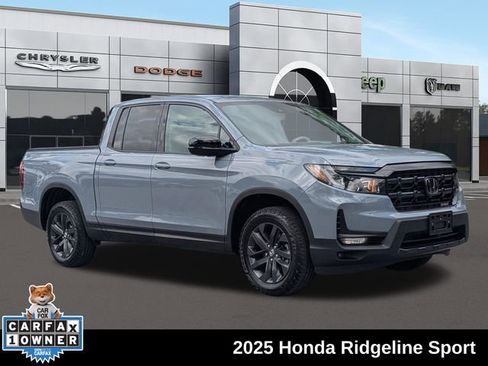 Used 2025 Honda Ridgeline Sport image 1