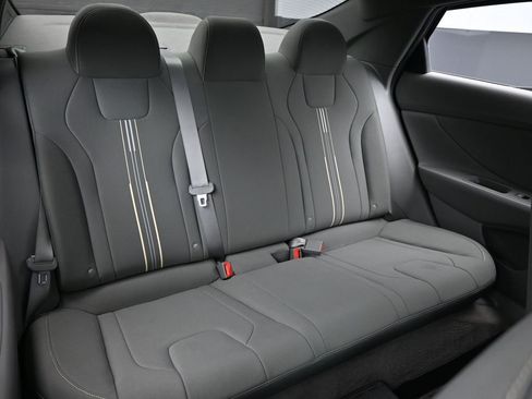 Used 2023 Hyundai Elantra SEL w/ Cargo Package image 29