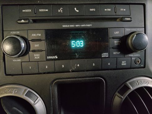 Used 2017 Jeep Wrangler Unlimited Sport w/ Connectivity Group image 25