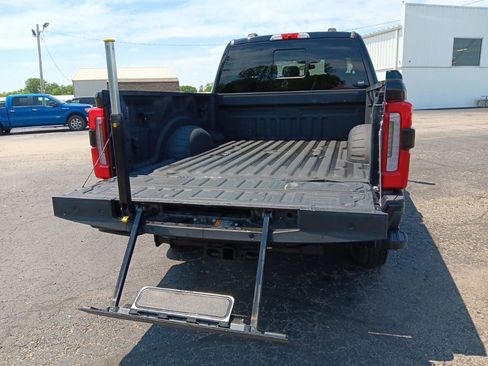 Used 2023 Ford F250 Limited w/ FX4 Off-Road Package AWD/4WD image 7