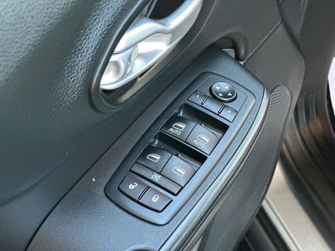 Used 2016 Jeep Cherokee 75th Anniversary AWD/4WD image 14
