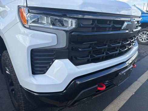 Used 2024 Chevrolet Silverado 1500 LT Trail Boss w/ Convenience Package II AWD/4WD image 3