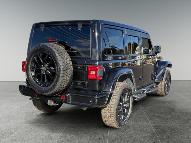 Used 2021 Jeep Wrangler Unlimited Sahara AWD/4WD image 6