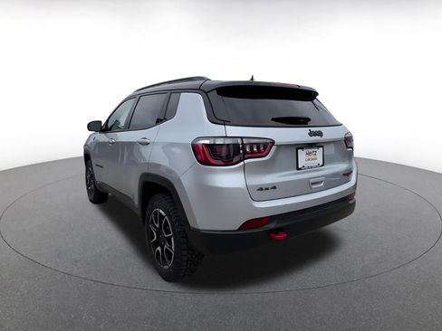 Used 2025 Jeep Compass Trailhawk AWD/4WD image 11