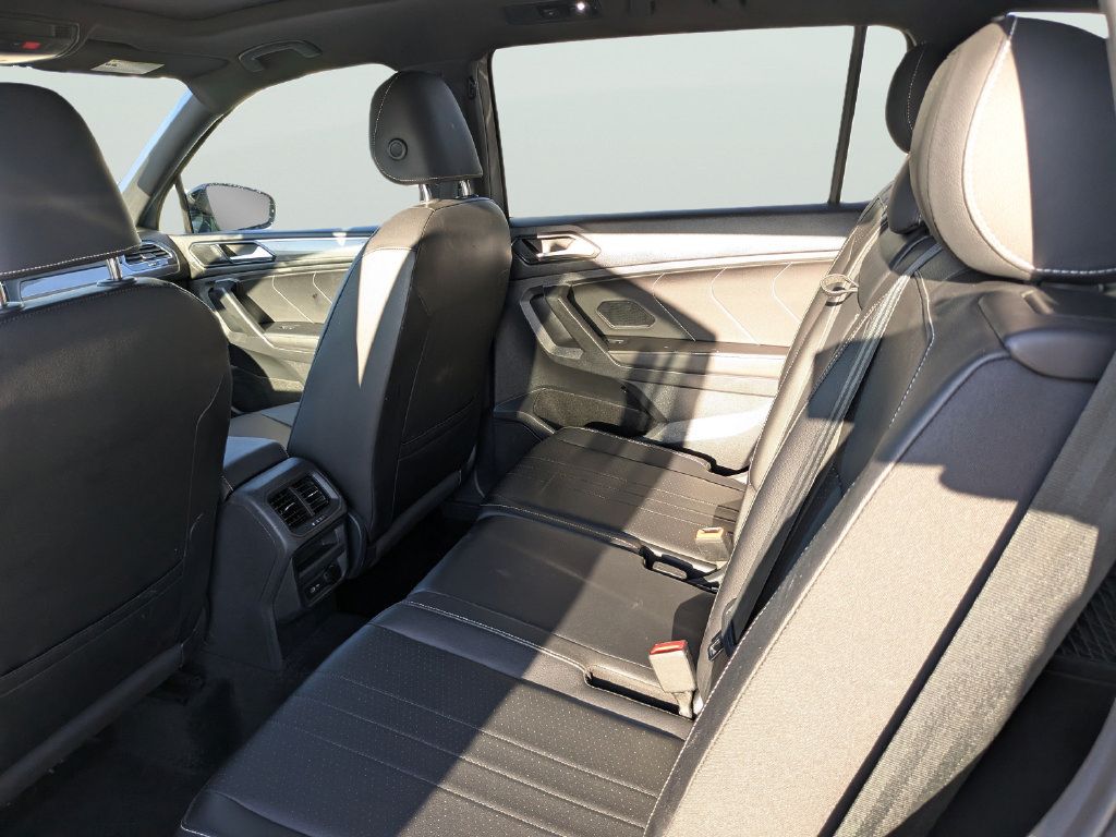 Certified 2023 Volkswagen Tiguan SE R-Line FWD image 16