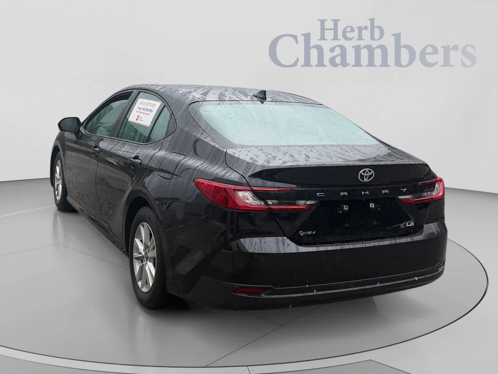 Used 2025 Toyota Camry LE FWD image 3