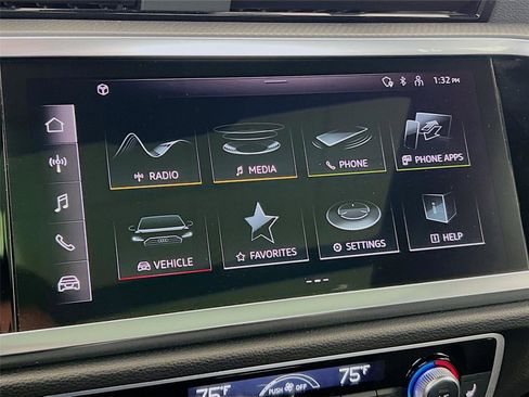 Used 2025 Audi Q3 2.0T Premium image 8