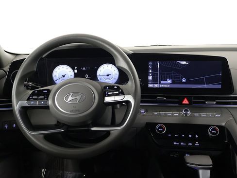 Used 2024 Hyundai Elantra SEL image 30