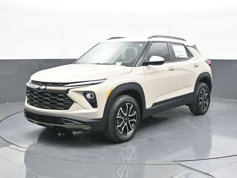 New 2026 Chevrolet TrailBlazer ACTIV AWD/4WD image 3