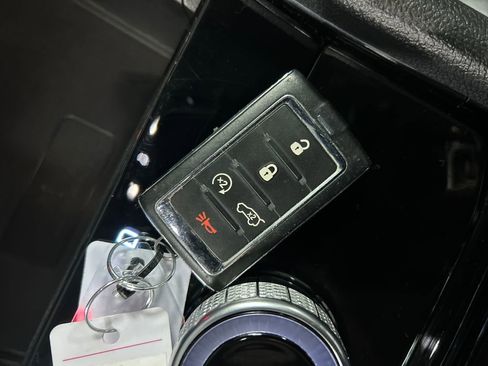 Used 2023 Jeep Grand Cherokee Limited w/ Luxury Tech Group II image 22