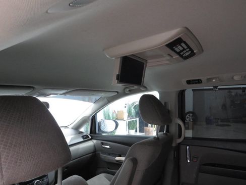 Used 2016 Honda Odyssey SE image 13