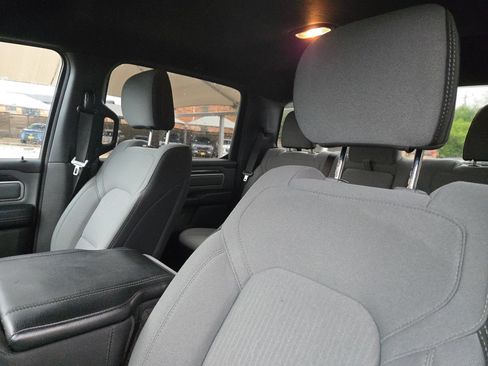 Used 2022 RAM 1500 Big Horn AWD/4WD image 9