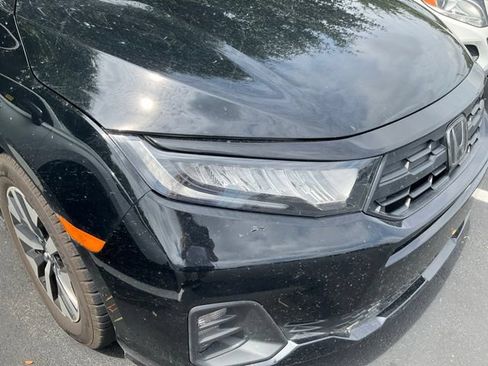 Used 2025 Honda Odyssey EX-L image 3