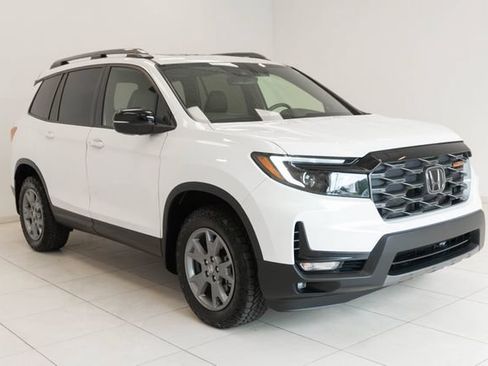 Used 2025 Honda Passport TrailSport image 7