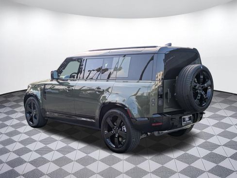 New 2026 Land Rover Defender 110 X-Dynamic SE AWD/4WD image 3
