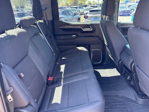 Used 2022 GMC Sierra 1500 Elevation w/ LPO, Elevation Black Package AWD/4WD image 29