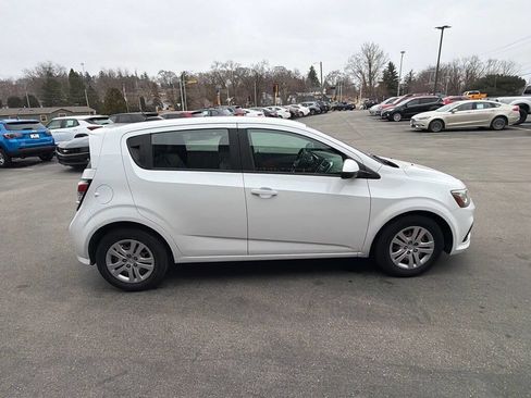 Used 2017 Chevrolet Sonic LT image 6