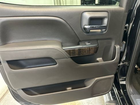 Used 2016 GMC Sierra 2500 Denali w/ Duramax Plus Package image 28