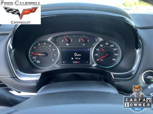 Used 2023 Chevrolet Traverse LT FWD image 18
