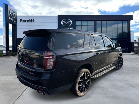 Used 2022 Chevrolet Suburban RST w/ Sport Performance Package image 6