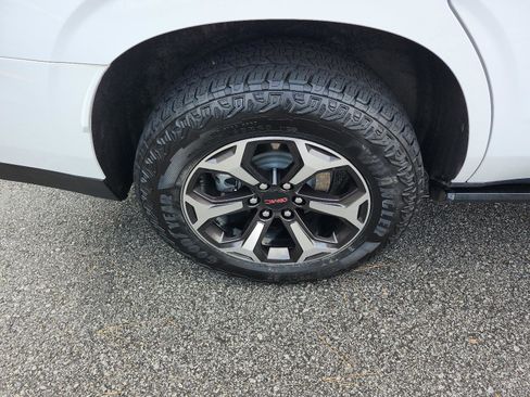 Certified 2025 GMC Yukon AT4 Ultimate w/ LPO, Floor Liner Package image 6