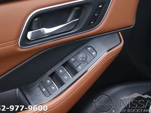 New 2026 Nissan Rogue Platinum w/ Platinum Premium Package AWD/4WD image 10
