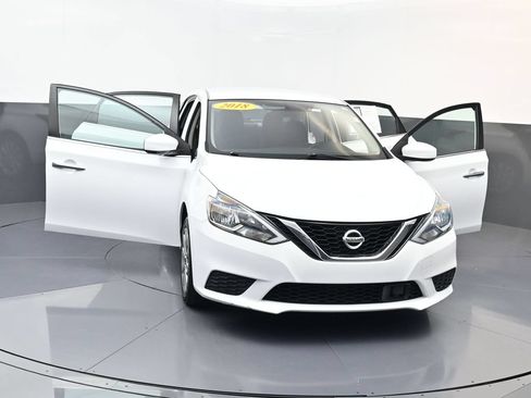 Used 2018 Nissan Sentra S FWD image 30