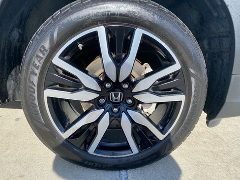 Used 2020 Honda Pilot Touring image 28