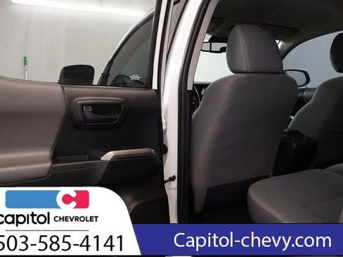 Used 2019 Toyota Tacoma SR5 AWD/4WD image 26