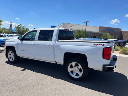 Used 2018 Chevrolet Silverado 1500 LT w/ LT Eassist Package AWD/4WD image 9