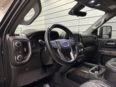 Used 2020 GMC Sierra 3500 Denali w/ Denali Ultimate Package image 14