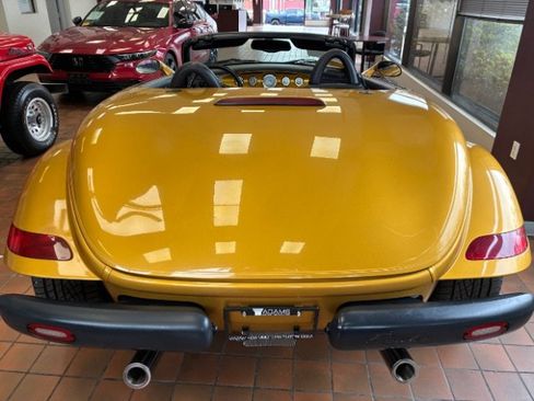 Used 2002 Chrysler Prowler RWD image 17
