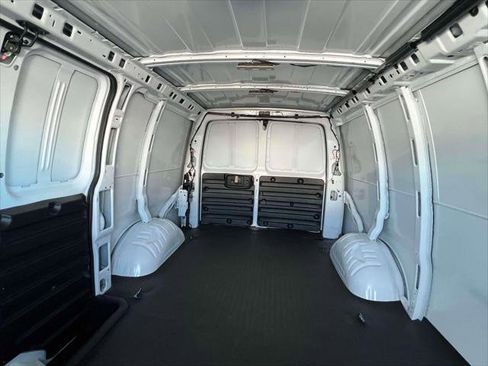 New 2025 Chevrolet Express 2500 RWD 2500 Regular Wheelbase WT w/ Chrome Appearance Package image 9