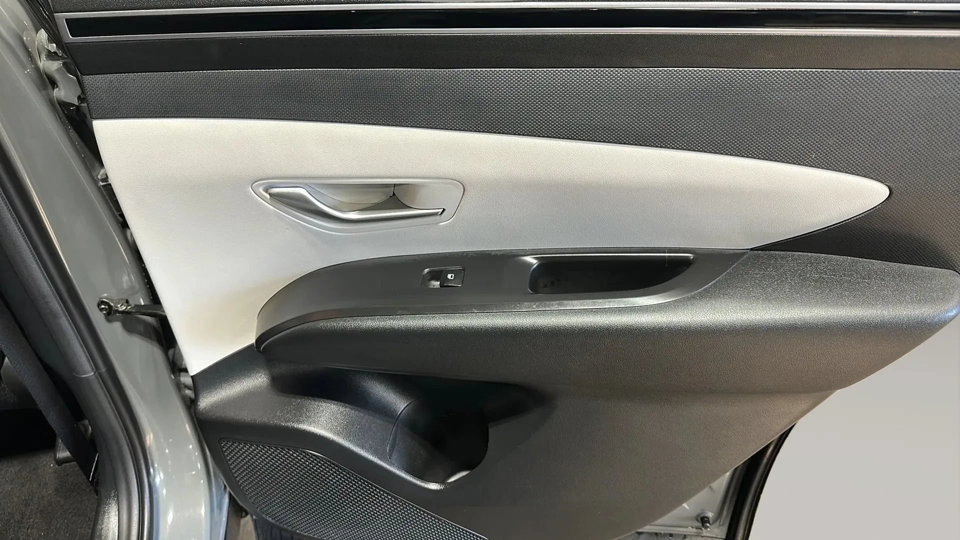 Used 2024 Hyundai Tucson SE AWD/4WD image 16