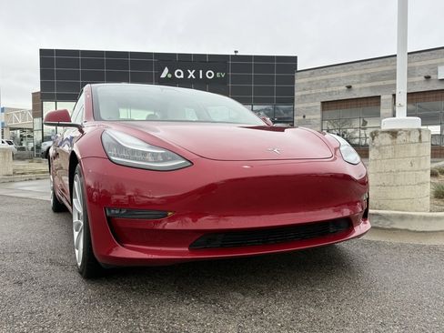 Used 2018 Tesla Model 3 Long Range image 27