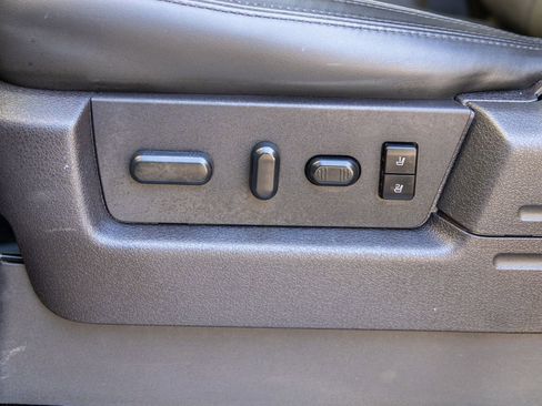 Used 2014 Ford F150 Platinum image 16