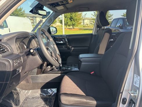 Used 2024 Toyota 4Runner TRD Off-Road image 13