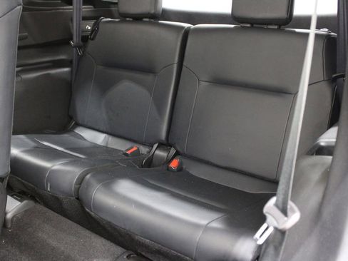 Used 2022 Mitsubishi Outlander SE image 14