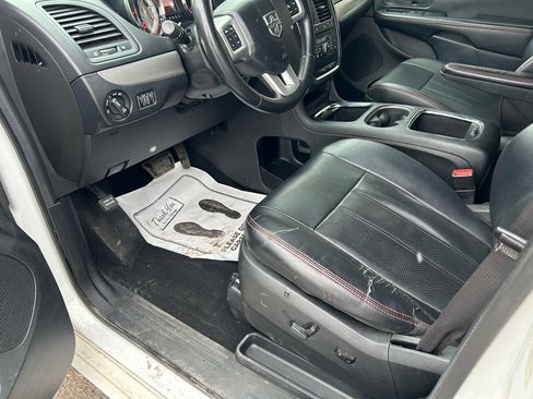 Used 2017 Dodge Grand Caravan GT image 10