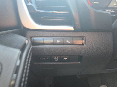 Used 2023 Nissan Rogue Platinum AWD/4WD image 24