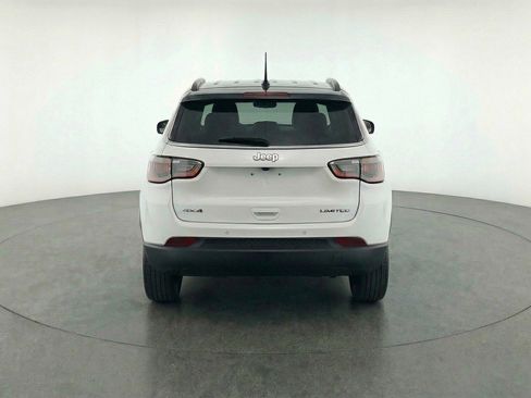 Used 2025 Jeep Compass Limited image 7