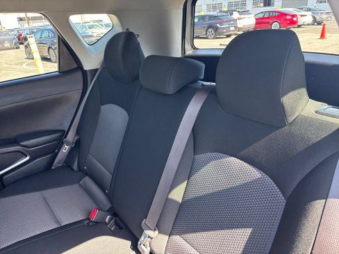 Used 2025 Kia Soul LX w/ LX Technology Package FWD image 25