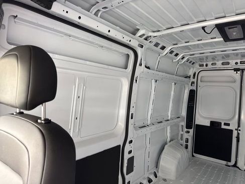 Used 2026 RAM ProMaster 2500 w/ Convenience Group FWD image 25