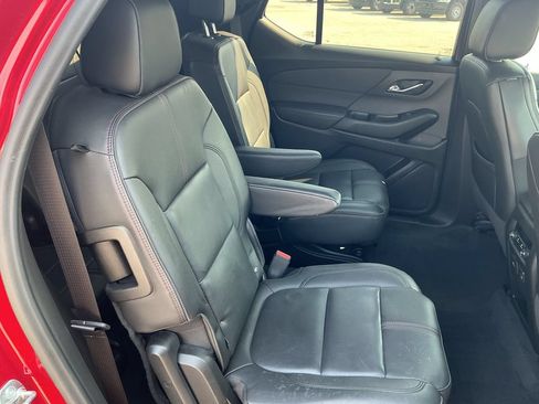 Used 2023 Chevrolet Traverse RS w/ LPO, Floor Liner Package AWD/4WD image 17