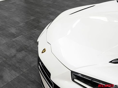 Used 2024 Lamborghini Urus S AWD/4WD image 9