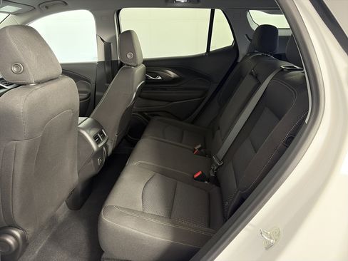 Used 2023 GMC Terrain SLE FWD image 3