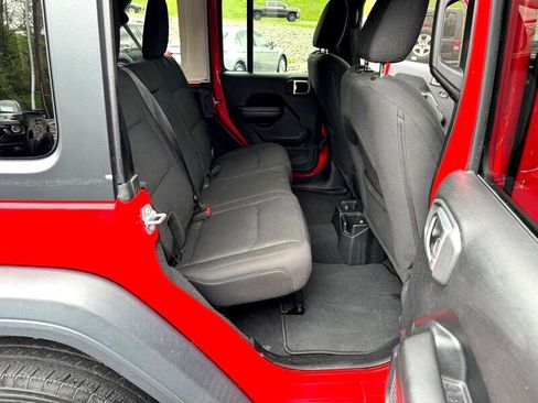 Used 2018 Jeep Wrangler Unlimited Sport S image 14
