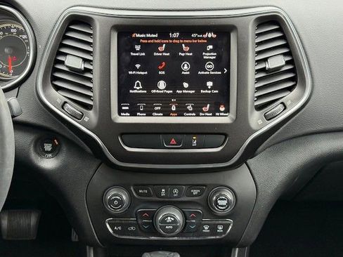 Used 2022 Jeep Cherokee Trailhawk w/ Sun, Sound & Nav Group image 21