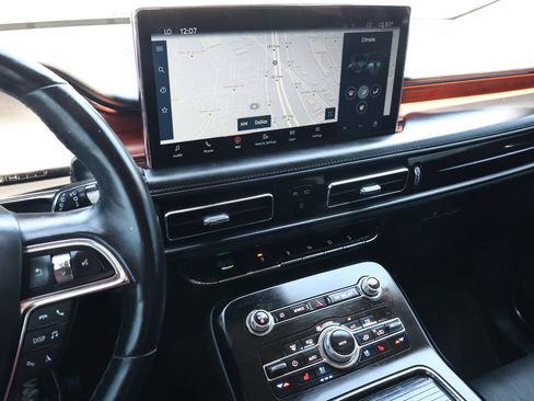 Used 2021 Lincoln Nautilus Reserve FWD image 21