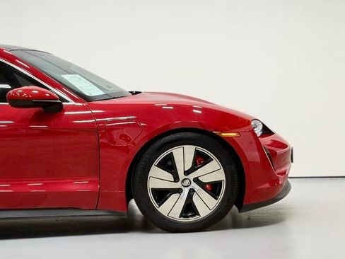 Used 2022 Porsche Taycan 4S AWD/4WD image 14